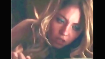 Sydney sweeney fucked on all fours showing her tits